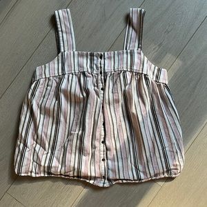Old navy tank top size Medium